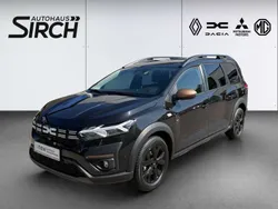 Schwarz Gebraucht 2024 Dacia Jogger Extreme Van / Kleinbus | 24.990 € (Guter Preis)