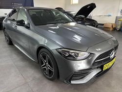 Grau Gebraucht 2024 Mercedes C180 AMG line Limousine | 39.961 € (Etwas zu teuer)