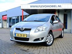 Grau Gebraucht 2007 Toyota Auris Business Edition Limousine | 5.950 € (Fairer Preis)