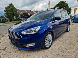 Blau Gebraucht 2017 Ford Grand C-Max Titanium Van / Kleinbus | 12.490 € (Guter Preis)