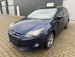 Blau Gebraucht 2012 Ford Focus Champions Edition Limousine | 2.999 € (Superpreis)