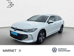 Oryxweiß perlmutteffekt Gebraucht 2024 VW Passat Business Kombi | 30.830 € (Fairer Preis)