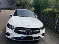 Weiß Gebraucht 2023 Mercedes GLC220 Advanced Coupé | 56.700 € (Etwas zu teuer)
