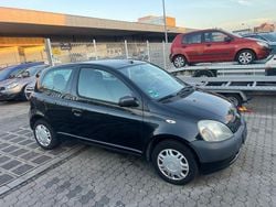 Schwarz Gebraucht 2002 Toyota Yaris Kleinwagen | 999 € (Guter Preis)