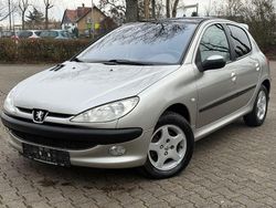 Silber Gebraucht 2004 Peugeot 206 Platinum Limousine | 3.990 € (Fairer Preis)