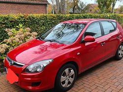 Rot Gebraucht 2009 Hyundai i30 Limousine | 3.200 € (Fairer Preis)