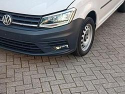 Weiß Gebraucht 2018 VW Caddy Van / Kleinbus | 11.500 €