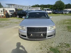 Grau Gebraucht 2003 Audi A8 Limousine | 2.500 € (Fairer Preis)