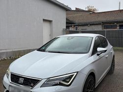 Weiß Gebraucht 2020 Seat Leon FR Limousine | 12.100 € (Superpreis)