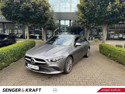 Grau Gebraucht 2023 Mercedes CLA180 Shooting Brake Kombi | 27.598 € (Guter Preis)