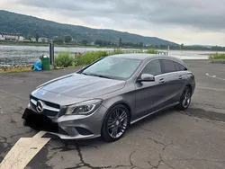 Grau Gebraucht 2015 Mercedes CLA200 Shooting Brake Urban Kombi | 15.999 € (Guter Preis)