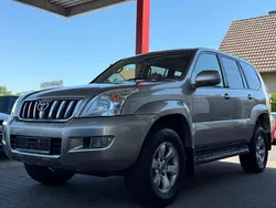 Grau Gebraucht 2004 Toyota Land Cruiser Executive SUV | 15.999 €