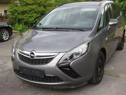 Silber Gebraucht 2016 Opel Zafira Tourer Van / Kleinbus | 10.950 € (Fairer Preis)