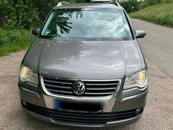 Grau Gebraucht 2006 VW Touran Van / Kleinbus | 4.200 € (Teuer)