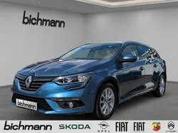 Blau Gebraucht 2017 Renault Mégane IV Intens Limousine | 12.990 € (Etwas zu teuer)