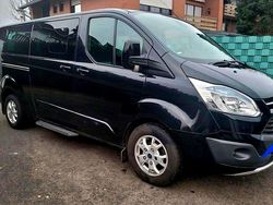 Schwarz Gebraucht 2015 Ford Tourneo Van / Kleinbus | 15.500 € (Fairer Preis)