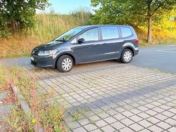 Grau Gebraucht 2010 VW Sharan Van / Kleinbus | 8.700 € (Fairer Preis)