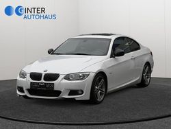 Weiß Gebraucht 2013 BMW 330 Sport Line Coupé | 21.990 € (Teuer)