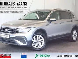 Pyritsilber metallic Gebraucht 2024 VW Tiguan Allspace Life SUV | 33.199 € (Superpreis)