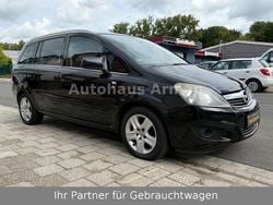 Schwarz Gebraucht 2010 Opel Zafira Edition Van / Kleinbus | 3.990 € (Fairer Preis)