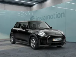 Schwarz Gebraucht 2022 Mini ONE Kleinwagen | 21.990 € (Etwas zu teuer)