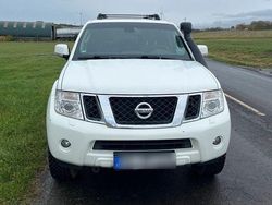 Weiß Gebraucht 2015 Nissan Pathfinder SUV | 12.000 € (Teuer)