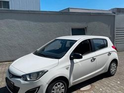 Weiß Gebraucht 2014 Hyundai i20 Kleinwagen | 2.600 € (Guter Preis)
