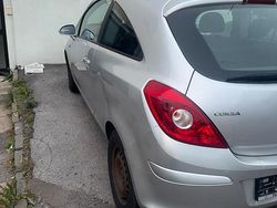 Silber Gebraucht 2009 Opel Corsa Kleinwagen | 1.200 €