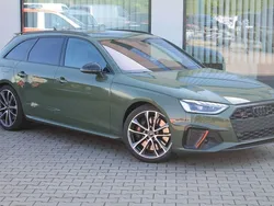 Grün Gebraucht 2023 Audi S4 Sport Kombi | 57.845 € (Teuer)