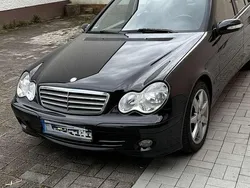 Schwarz Gebraucht 2004 Mercedes C180 Limousine | 5.500 € (Teuer)