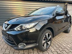 Schwarz Gebraucht 2016 Nissan Qashqai N-Connecta SUV | 13.900 € (Fairer Preis)