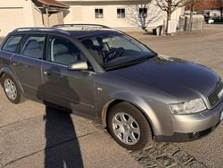 Grau Gebraucht 2003 Audi A4 Kombi | 2.300 € (Teuer)