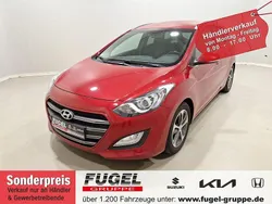 Fiery red / met Gebraucht 2017 Hyundai i30 Passion Kombi | 6.999 € (Superpreis)