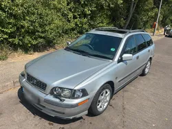 Silber Gebraucht 2001 Volvo V40 Kombi | 1.100 €