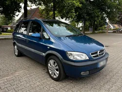 Blau Gebraucht 2002 Opel Zafira Van / Kleinbus | 1.600 € (Etwas zu teuer)