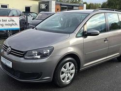 Grau Gebraucht 2012 VW Touran Trendline Van / Kleinbus | 4.990 € (Fairer Preis)