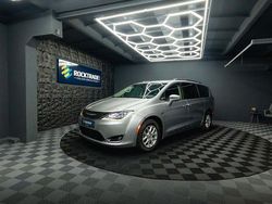 Grau Gebraucht 2020 Chrysler Pacifica Touring Kombi | 16.990 € (Superpreis)