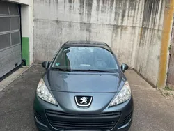 Grau Gebraucht 2010 Peugeot 207 Tendance Kleinwagen | 3.000 € (Fairer Preis)