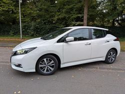 Weiß Gebraucht 2022 Nissan Leaf Acenta Kleinwagen | 12.475 € (Superpreis)