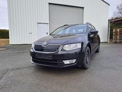 Schwarz Gebraucht 2014 Skoda Octavia Ambition Kombi | 6.850 € (Fairer Preis)