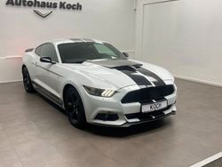 Weiß Gebraucht 2015 Ford Mustang Coupé | 28.900 € (Teuer)