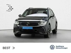 Deep black perleffekt (metallic) Gebraucht 2024 VW Tiguan IQ Drive SUV | 45.888 €