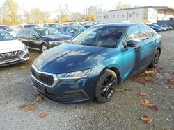 Blau Gebraucht 2021 Skoda Octavia Ambition Limousine | 13.990 € (Teuer)