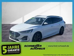 Frostweiß Gebraucht 2024 Ford Focus ST-Line Kombi | 20.990 € (Guter Preis)