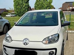 Weiß Gebraucht 2013 VW up! Edition Kleinwagen | 5.700 € (Etwas zu teuer)