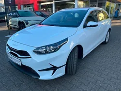 Weiß Neu 2025 Kia Ceed Sportswagon Kombi | 22.380 € (Guter Preis)