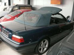 Bostongrünmet. Gebraucht 1998 BMW 328 Cabriolet Cabrio | 9.999 €