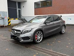 Grau Gebraucht 2016 Mercedes GLA45 AMG AMG SUV | 29.999 € (Fairer Preis)