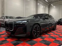 Grau Gebraucht 2023 BMW i7 M Sport Limousine | 89.999 € (Fairer Preis)