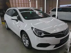 Weiß Gebraucht 2020 Opel Astra Elegance Kombi | 12.450 € (Fairer Preis)